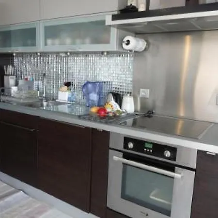 Apartment Sleeps 4 Pool Air Con Wifi Cannes